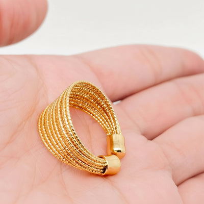 Bague Cassia – Multi-Rangs Dorés en Acier Inoxydable